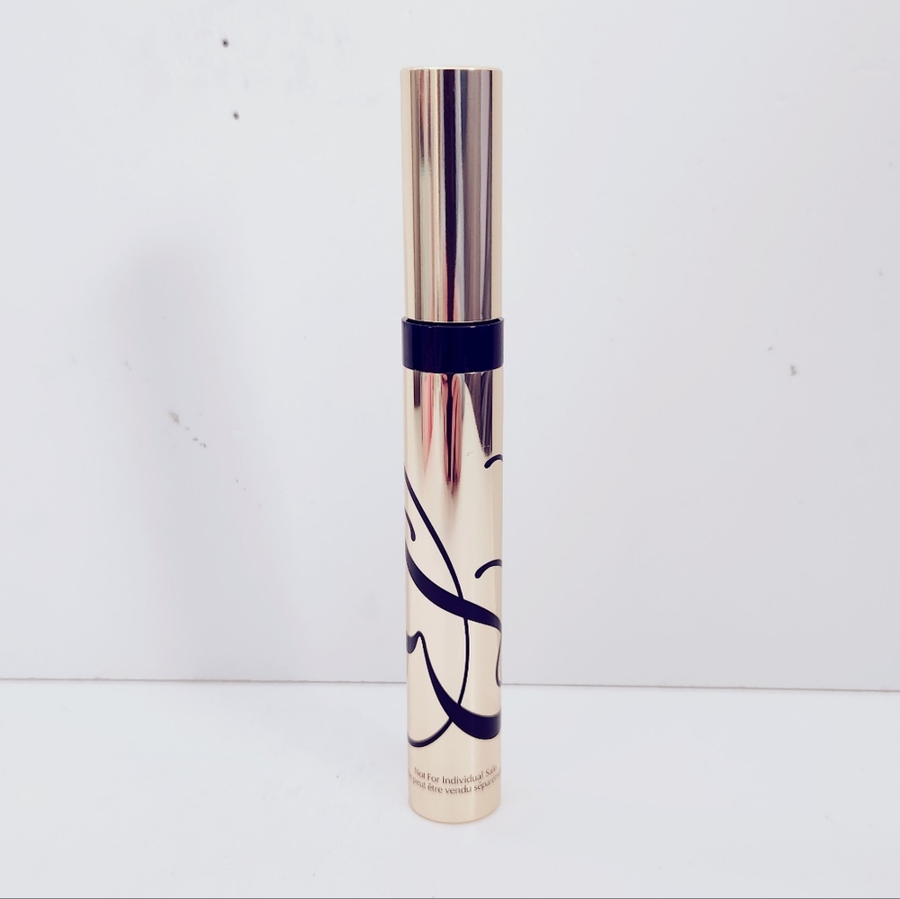 Estee Lauder Sumptuous Extreme Lash Multiplying Volume Mascara